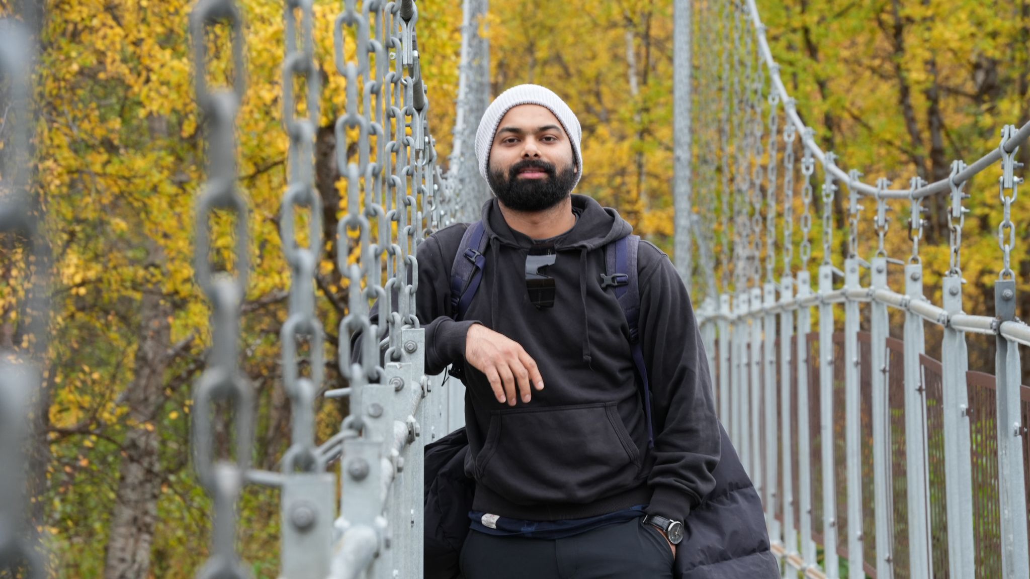 Work permit for Prince Simon